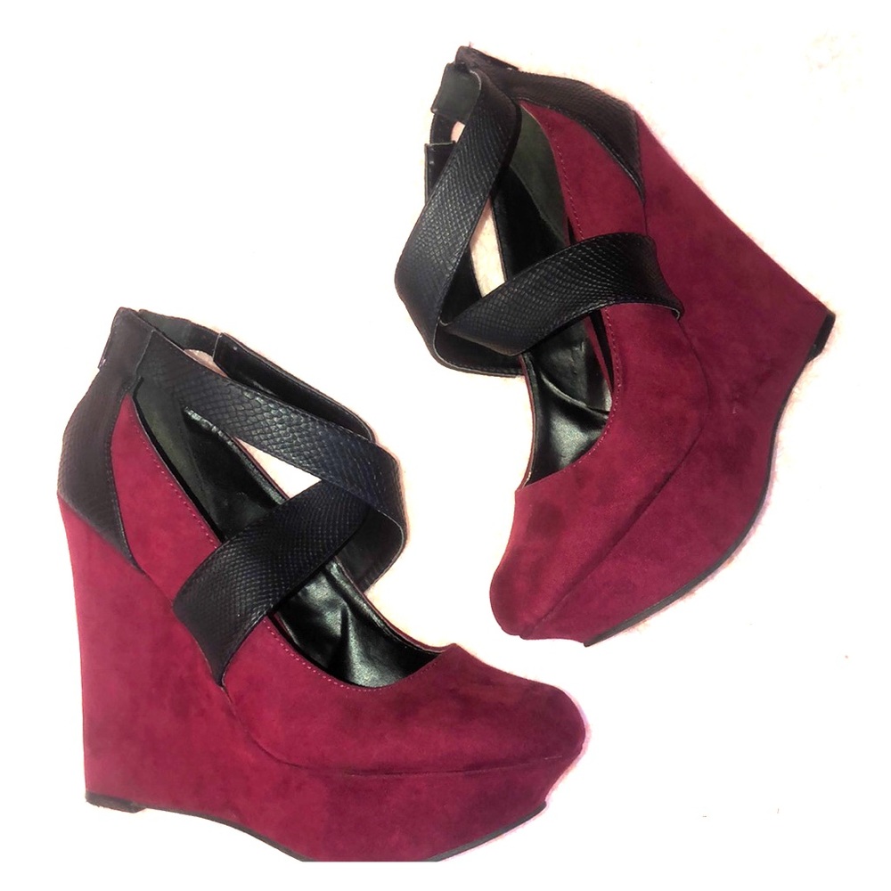 Charlotte Russe Wedges 👠